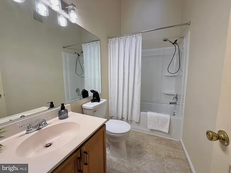 5304 Buxton Ct — Photo 16