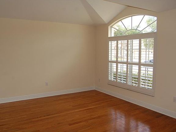 5th image of 10048 Cypress Shadow Ave