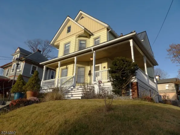 10 Foster St, Newton Town, NJ 07860