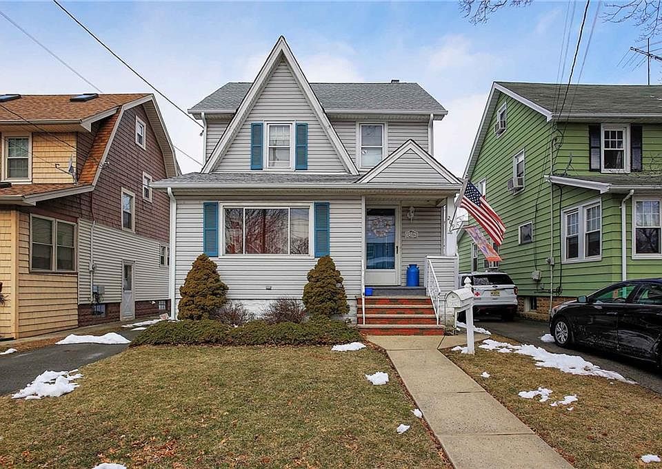 1st image of 209 E Lincoln Ave