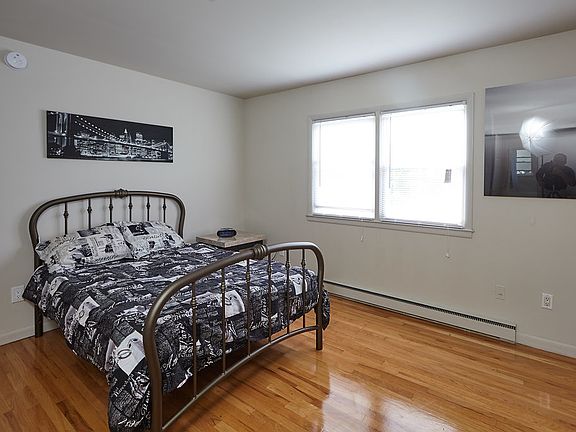 Bedroom (Unfurnished)