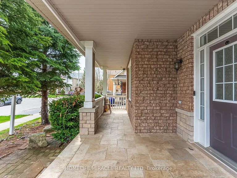 2299 Glazebrook Cir — Photo 3