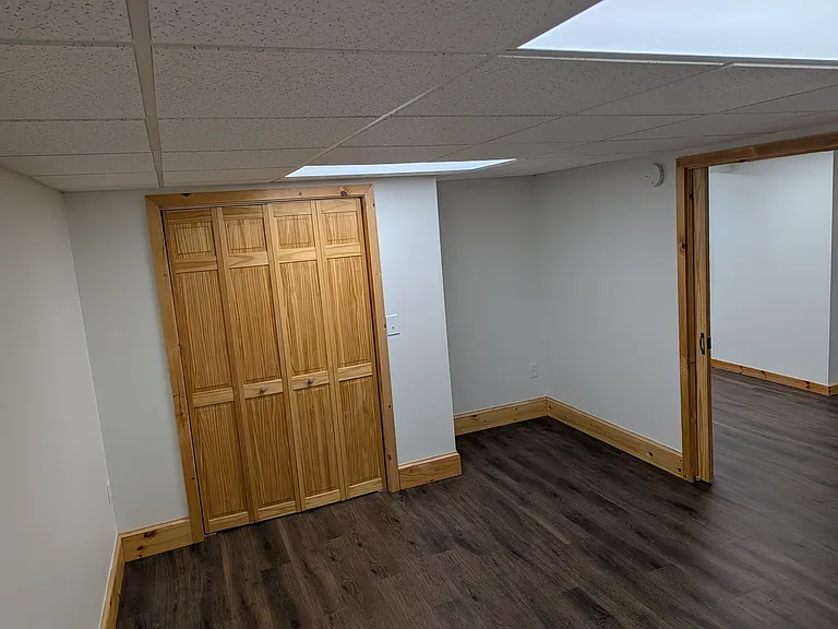 753 W River Rd #C — Photo 7