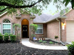 30 Prairie Oak Dr, Conroe, TX 77385