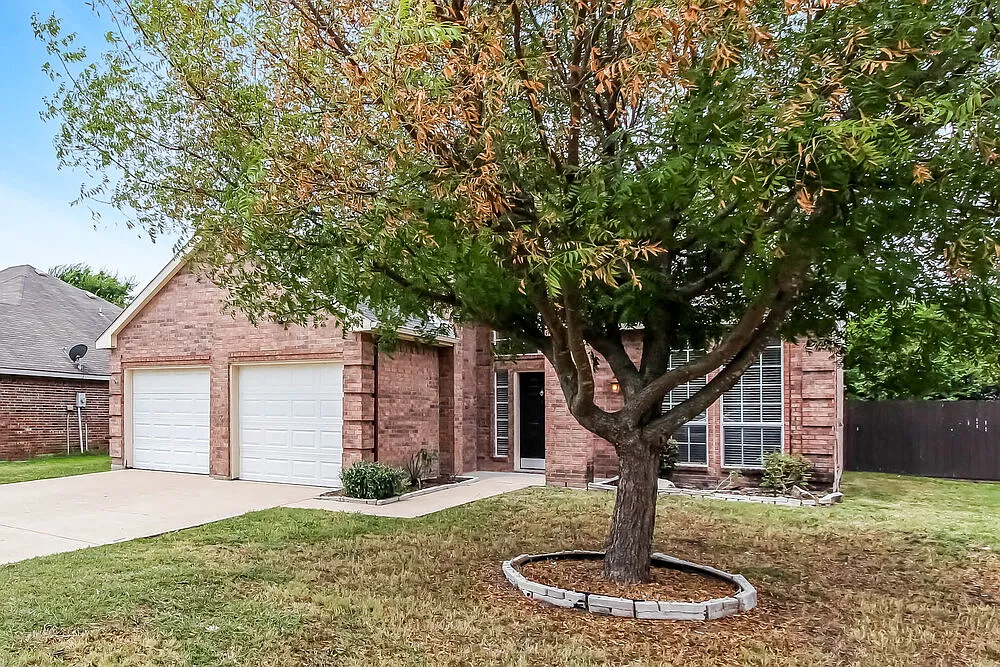3 bed, 2.5 bath, 1706 sqft, $2,255 — Photo 4