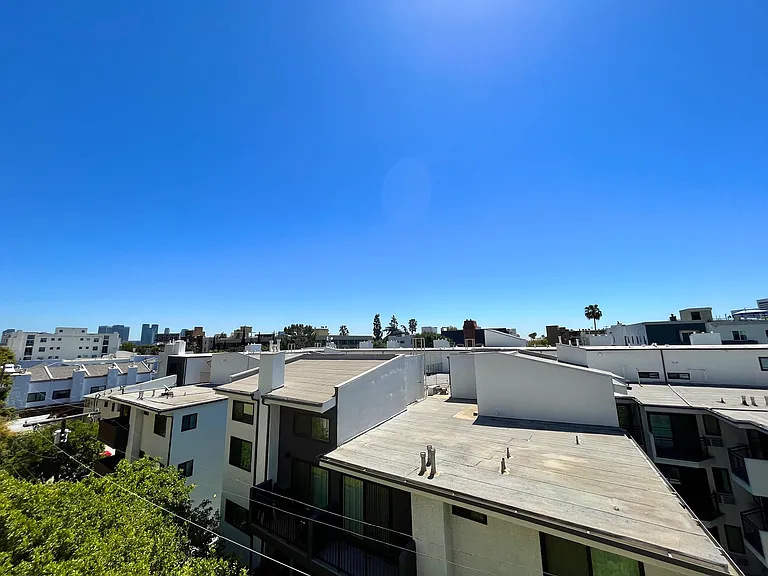10960 Ashton Ave #409 — Photo 3