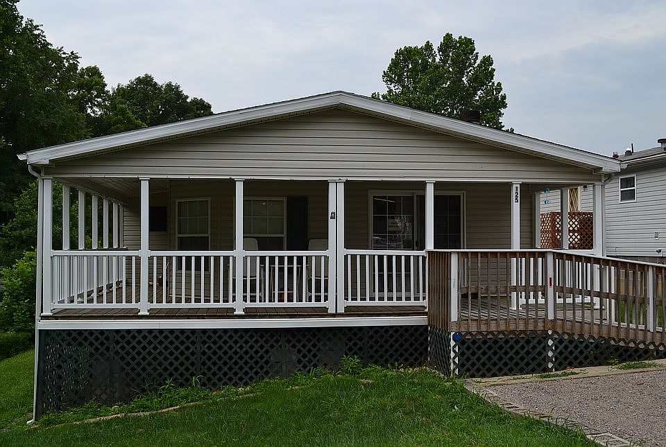 1st image of 125 Rosewood Ave