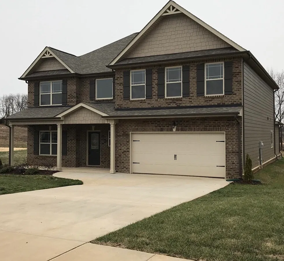 179 Melbourne Dr — Photo 2
