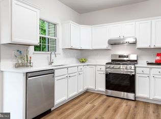 6104 Asher Ct, Centreville, VA 20121