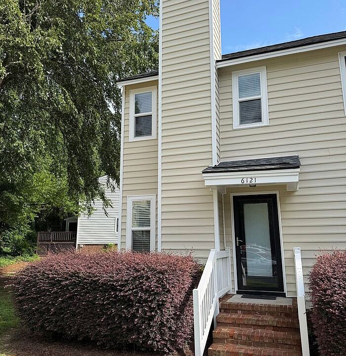 1st image of 6121 Loch Laural Ln