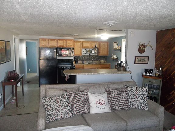 2nd image of 1517 College St