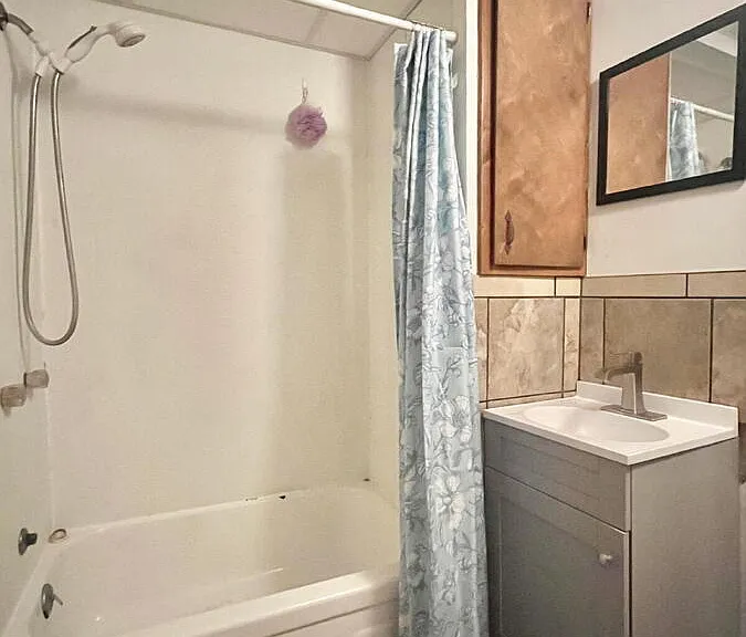 119 W Sainte Marie St #C — Photo 14