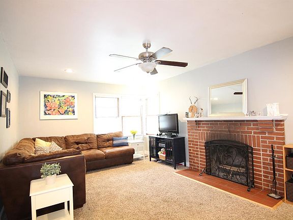 4th image of 335 Biltmore Ave