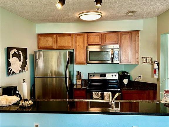 2nd image of 304 28th St Unit 308