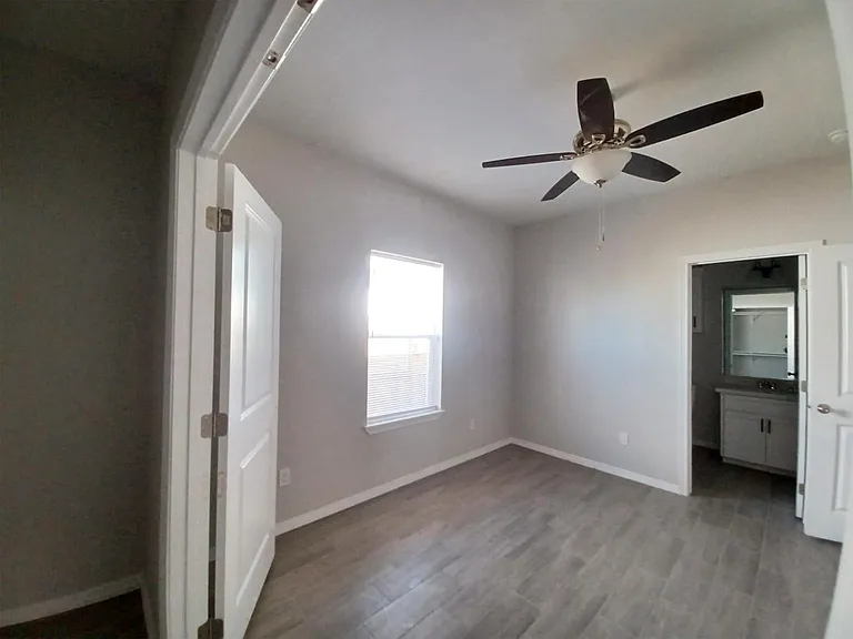 1630 Playa Dr #1 — Photo 9