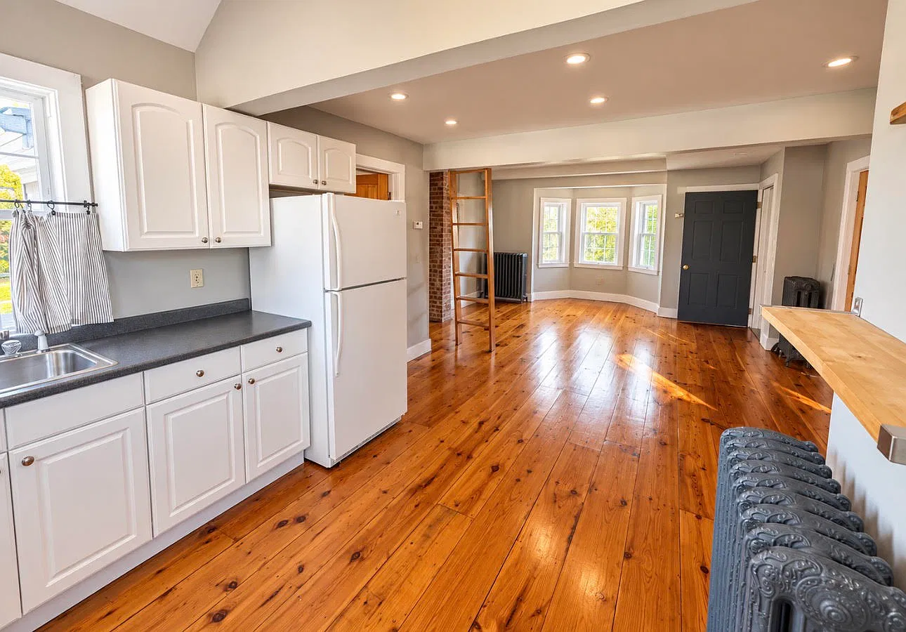2 bed, $3,000 — Photo 2