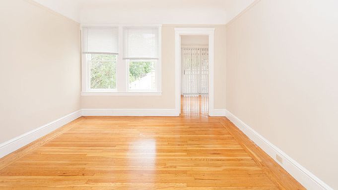 1st image of 558 15th Ave