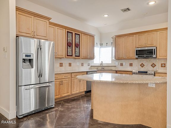 3rd image of 606 Santa Anita Dr