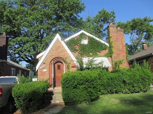 1st image of 5942 McArthur Ave