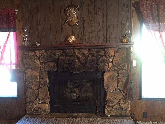 4th image of 844 Hannaman Ln