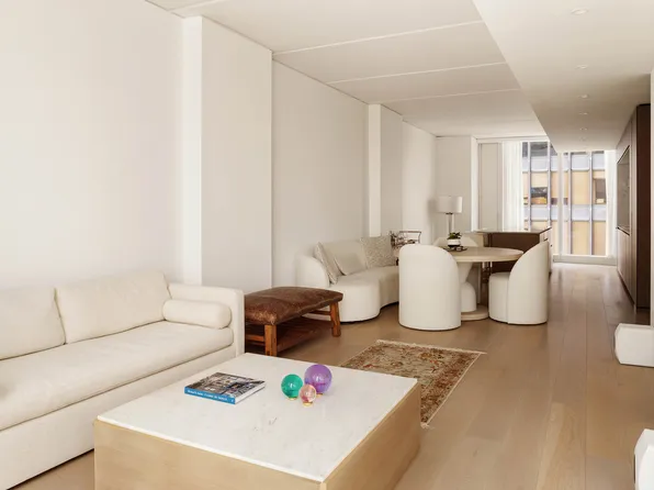 100 East 53rd Street image 3 of 15