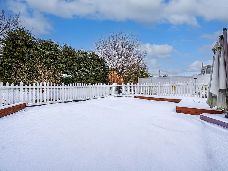 299 Garden Hill Dr — Photo 36