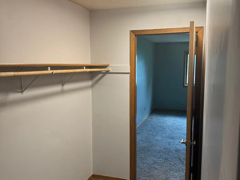 11139 Edgewood Cir N — Photo 18