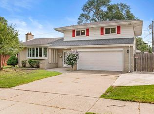8227 Jefferson Ave, Munster, IN 46321