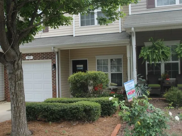 913 Little Creek Dr, Fort Mill, SC 29715
