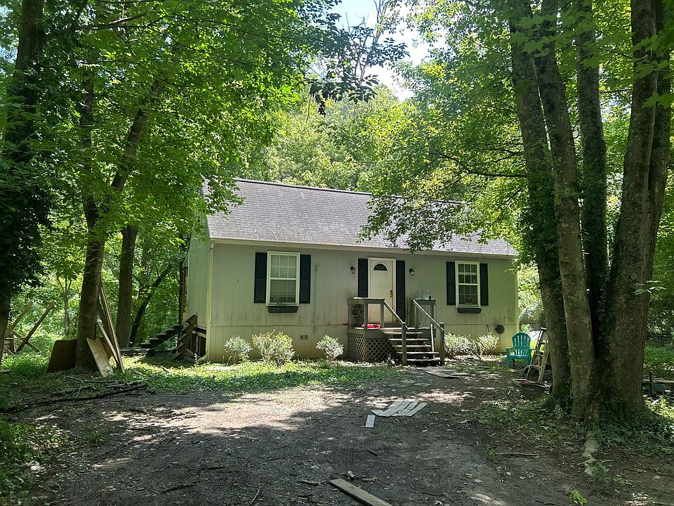 2nd image of 304 Palisades Rd