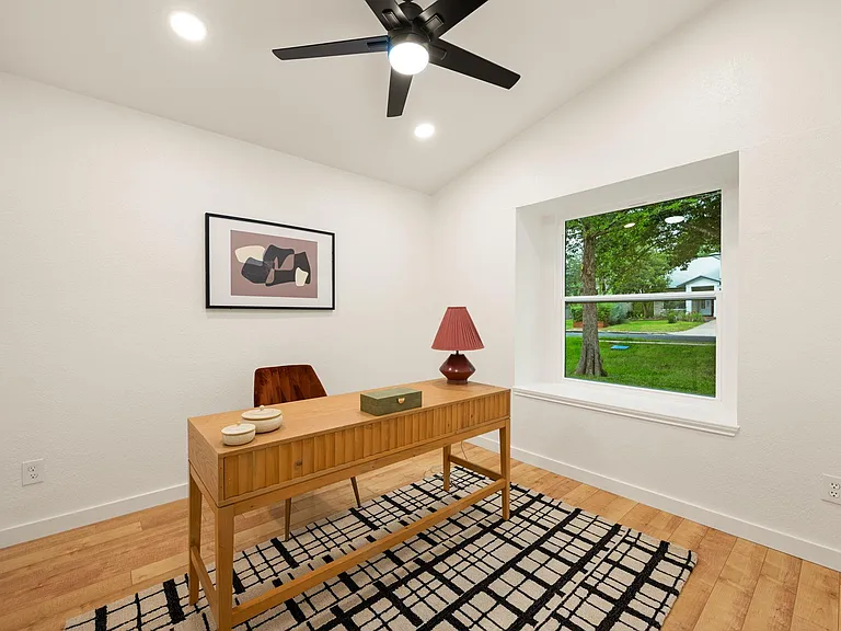 7302 Potters Trl — Photo 12