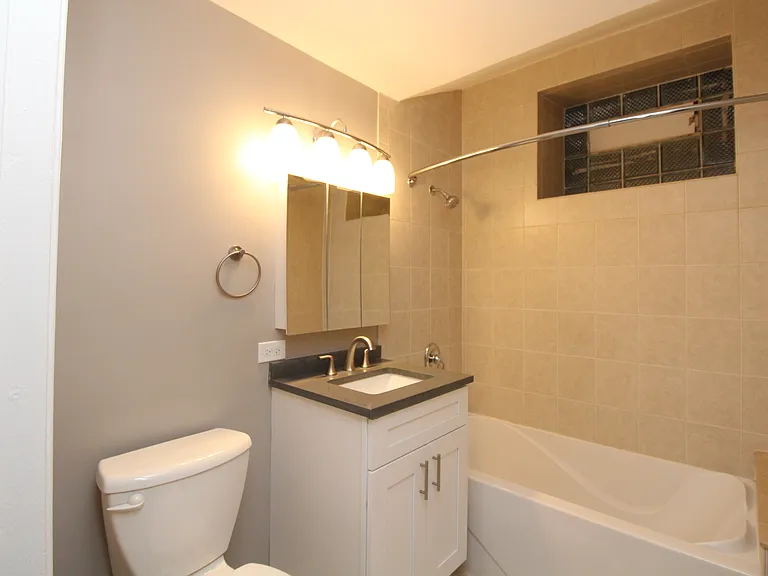 617 W Drummond Pl #GCW — Photo 12