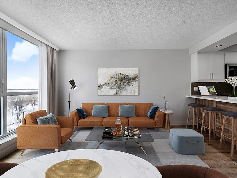 350 Queens Quay W — Photo 4