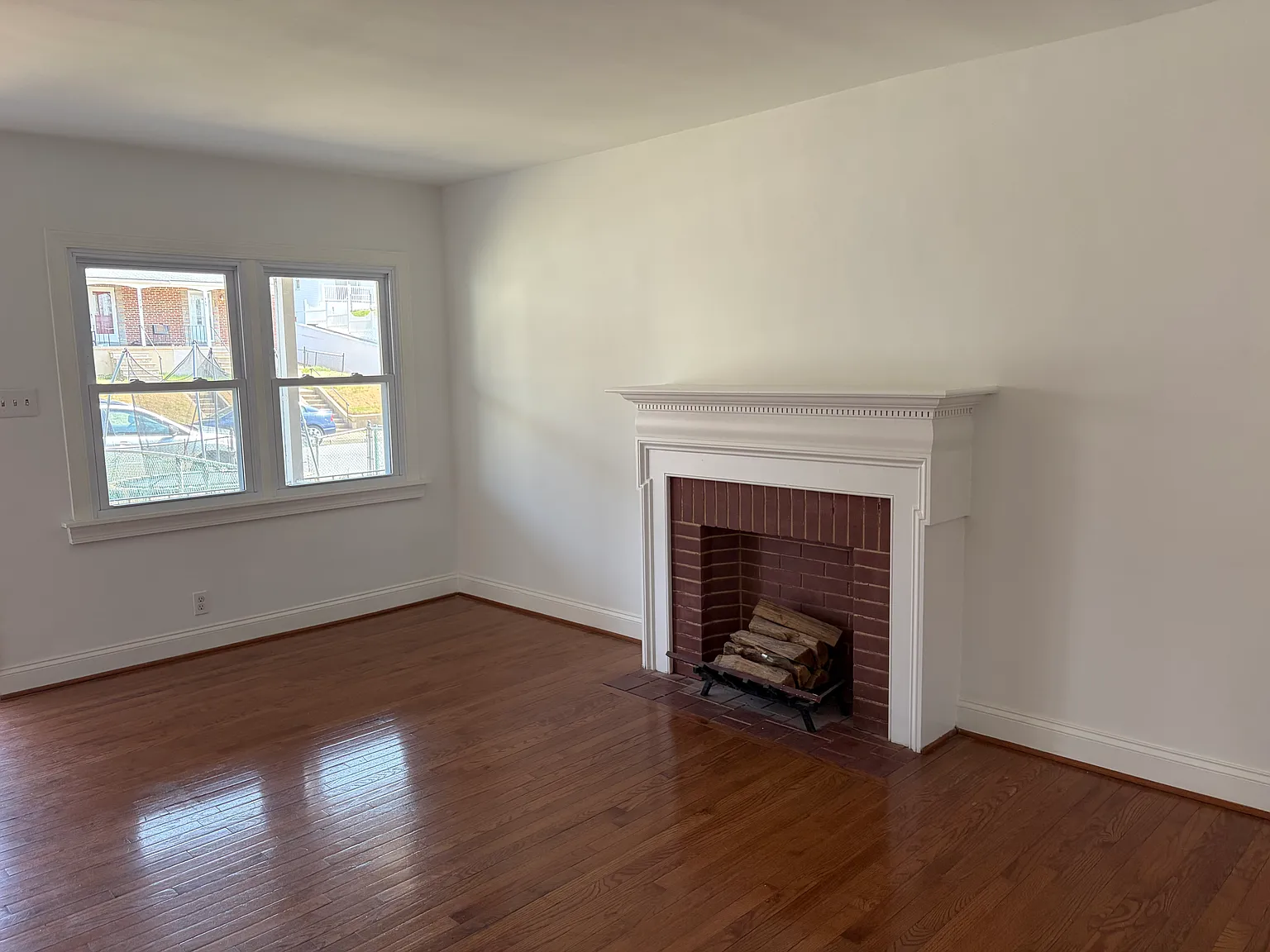 2 bed, 1024 sqft, $1,800 — Photo 3