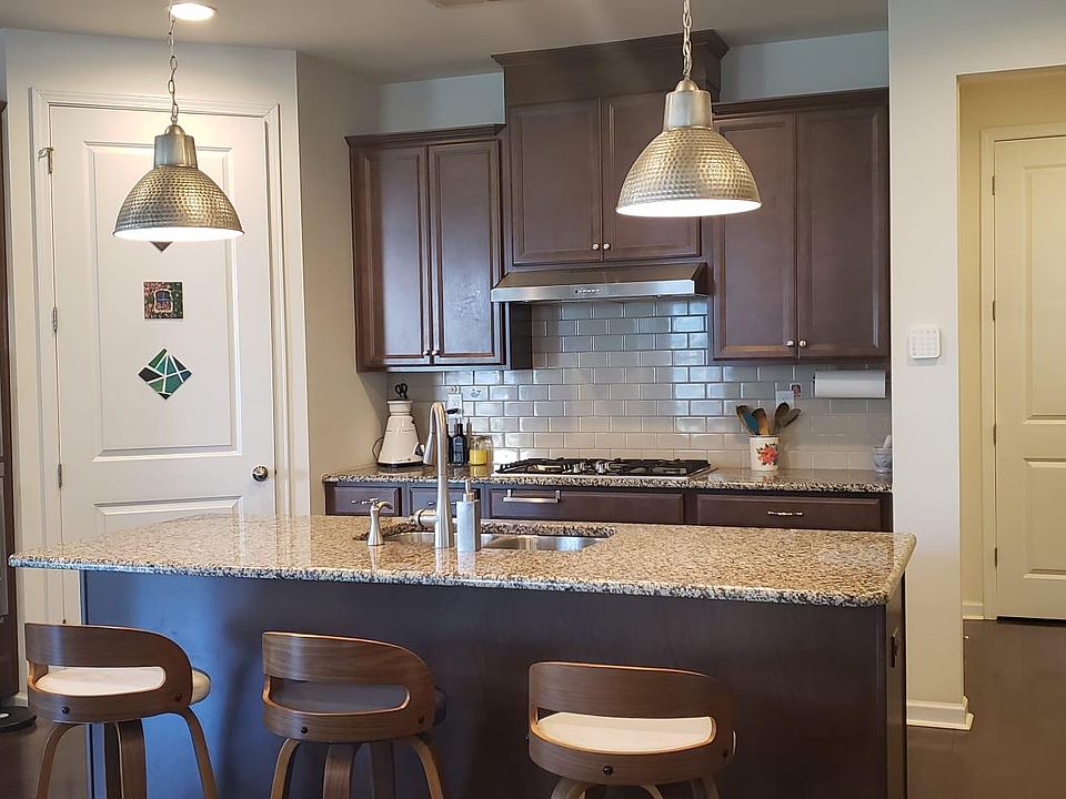 2nd image of 4511 Waylon Ave