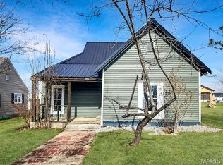 407 E Salling St, Perry, MO 63462