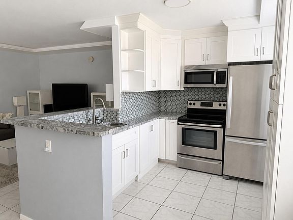 2nd image of 229 Mansfield F