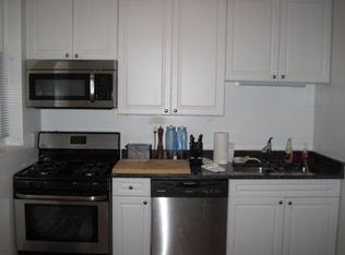 959 W Fletcher St #1, Chicago, IL 60657