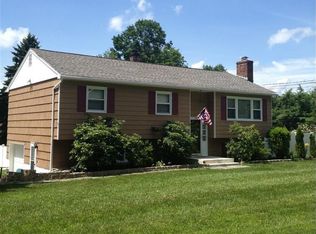 6 Summit Rd, Mahopac, NY 10541