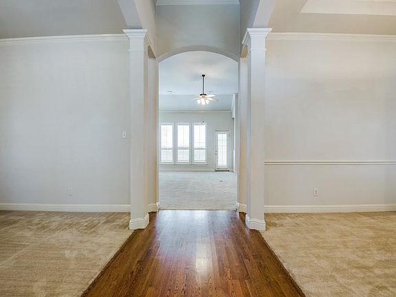 5th image of 2387 Barret Dr