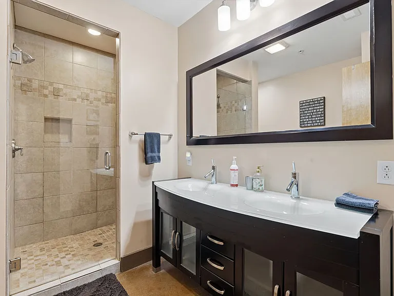 713 S Central St #104 — Photo 23