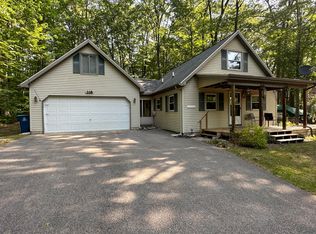 318 Ivy Dr, Roscommon, MI 48653