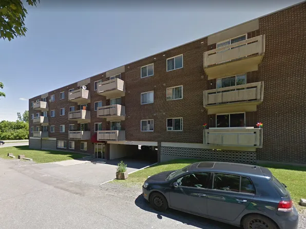 2820 Carling Ave #302, Ottawa, ON K2B 7J3