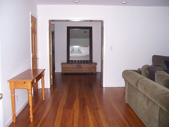 4th image of 559 Washington Ave