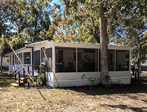 2nd image of 5000 SE 183rd Avenue Rd #8