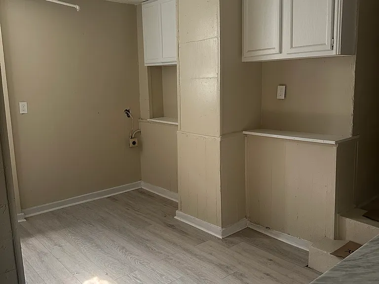 357 S Pkwy E #2 — Photo 8