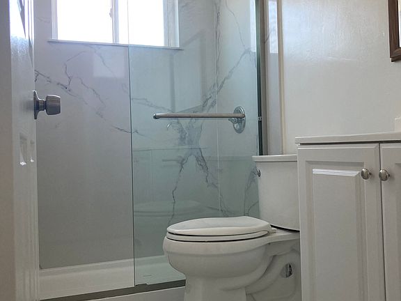 5th image of 7240 East St APT C