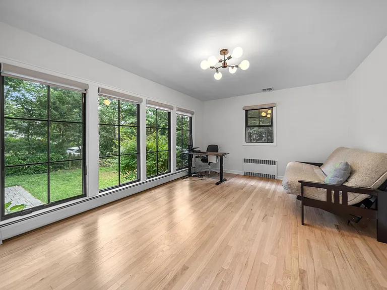 107 Highland Ave — Photo 12