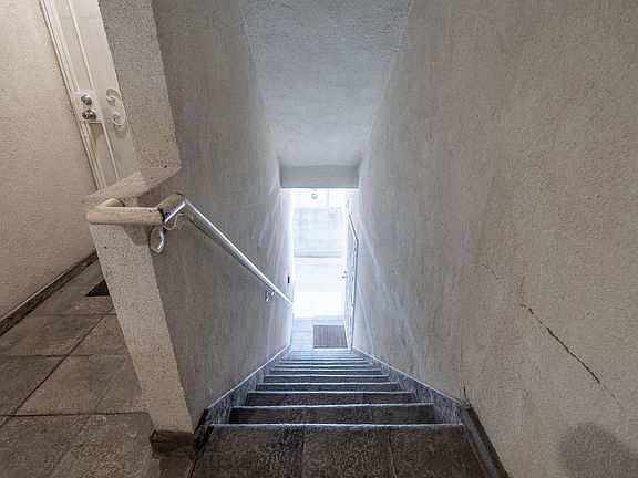 5th image of 1758 N Alexandria Ave #1758.5