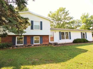 7529 Auburn Rd, Fort Wayne, IN 46825